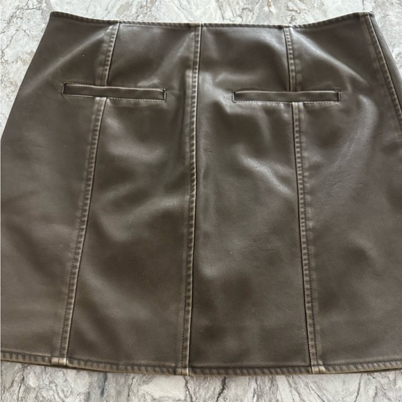 NWT BLANK NYC Washed Faux Leather Button-Down Miniskirt Size 28 - Picture 6 of 14